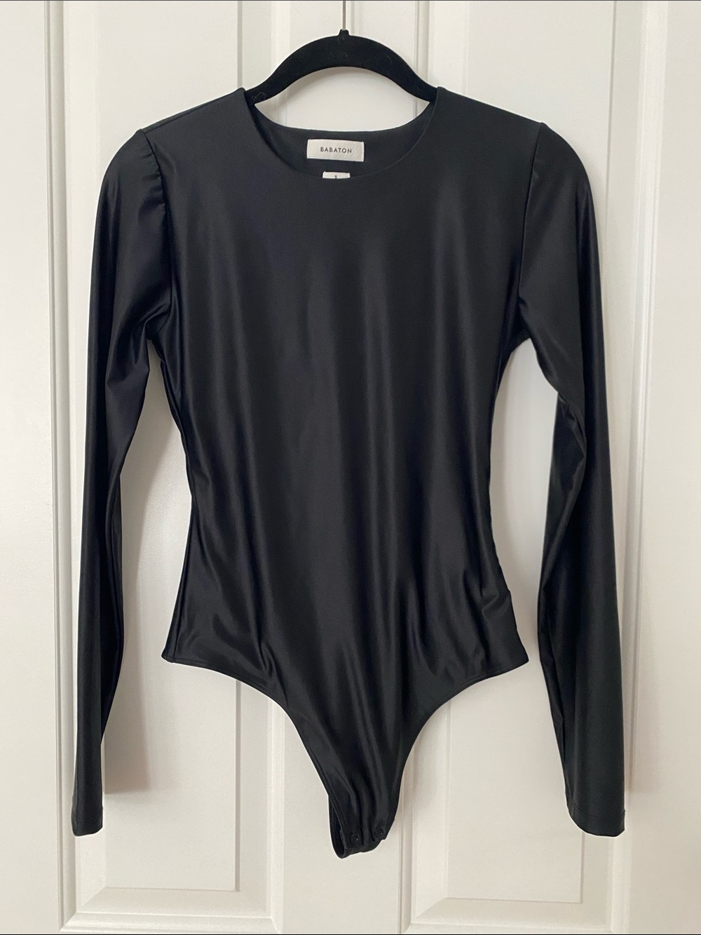 Aritzia ‘s Babaton Black Long Sleeve stretch Bodysuit
